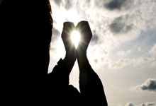 智利球员尼曼五杆优势 摘LIV新加坡高球赛桂冠.